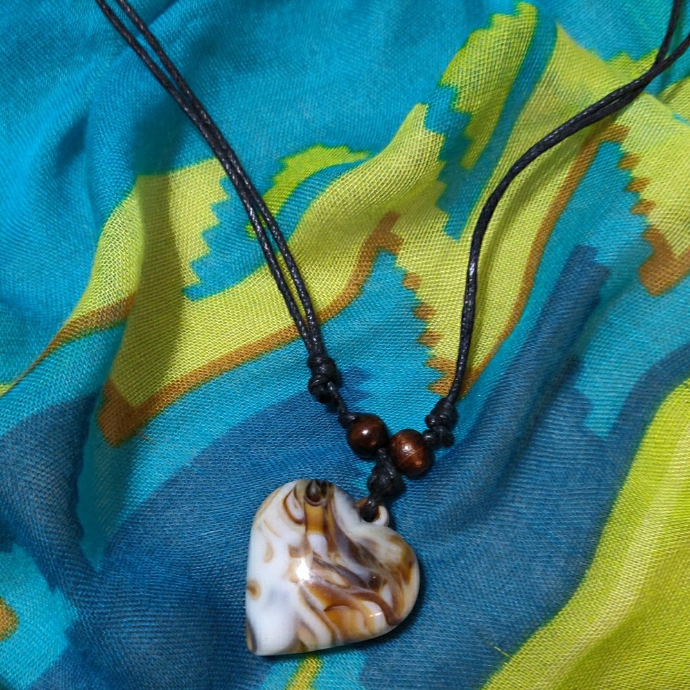 RESIN HEART PENDANT/BLACK WAX CORD NECKLACE